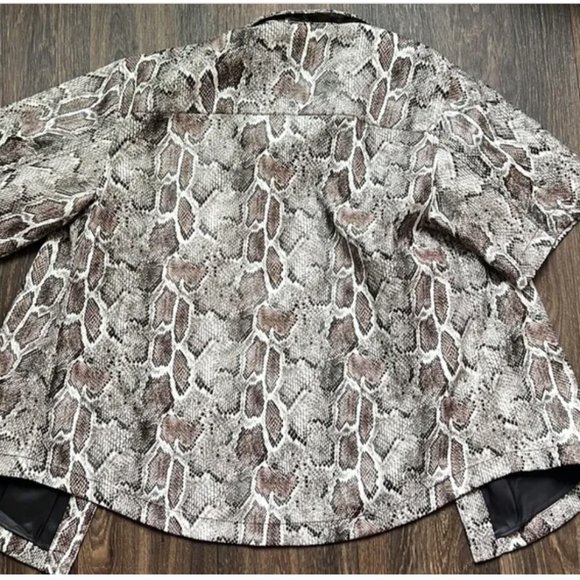 $258 SONG OF STYLE Rove Top M from Revolve - Picture 6 of 6